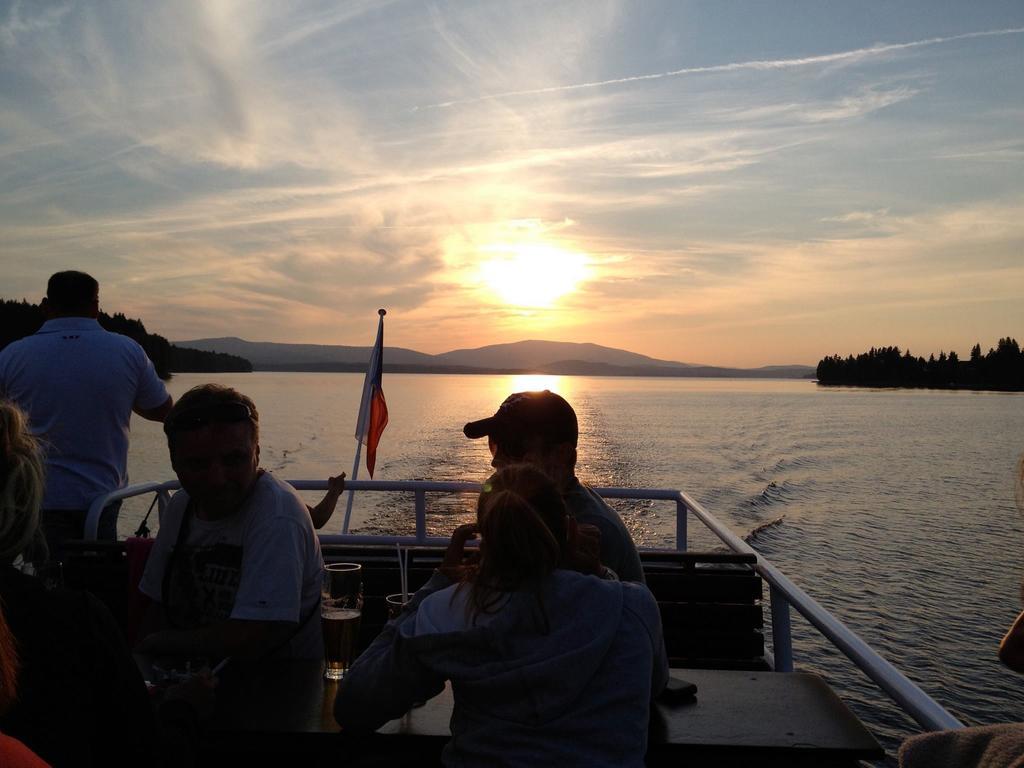 Apartman S Vyhledem Na Jezero Lipno nad Vltavou Luaran gambar